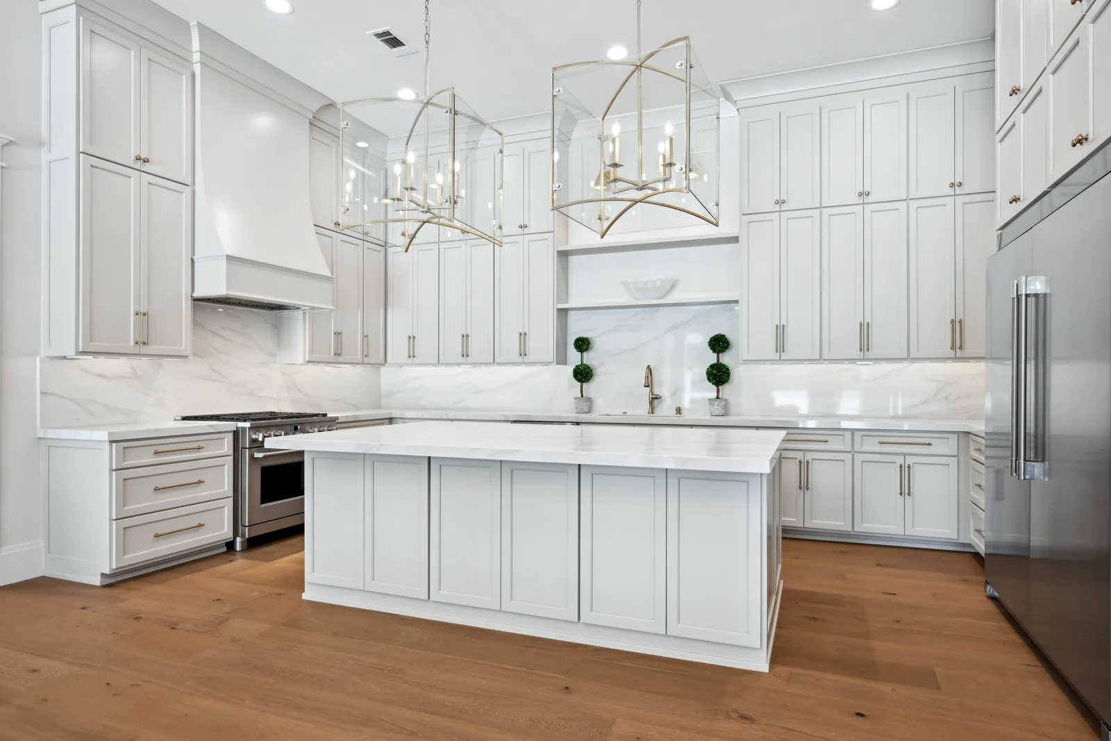 Kitchen, island